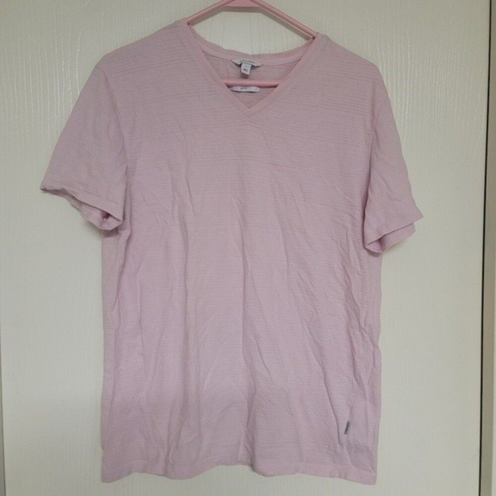 ~ Womens pink Calvin Klein slim fit v neck short sleeve shirt - size L
